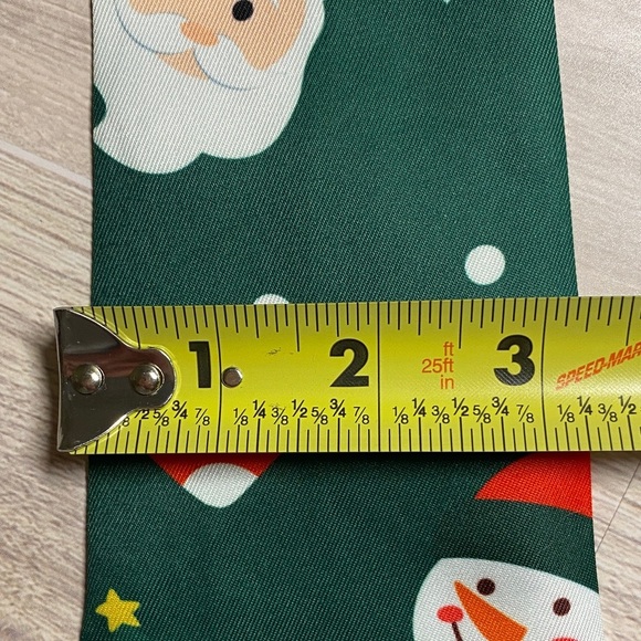 Holiday Green Santa Tie for Men - Picture 12 of 13